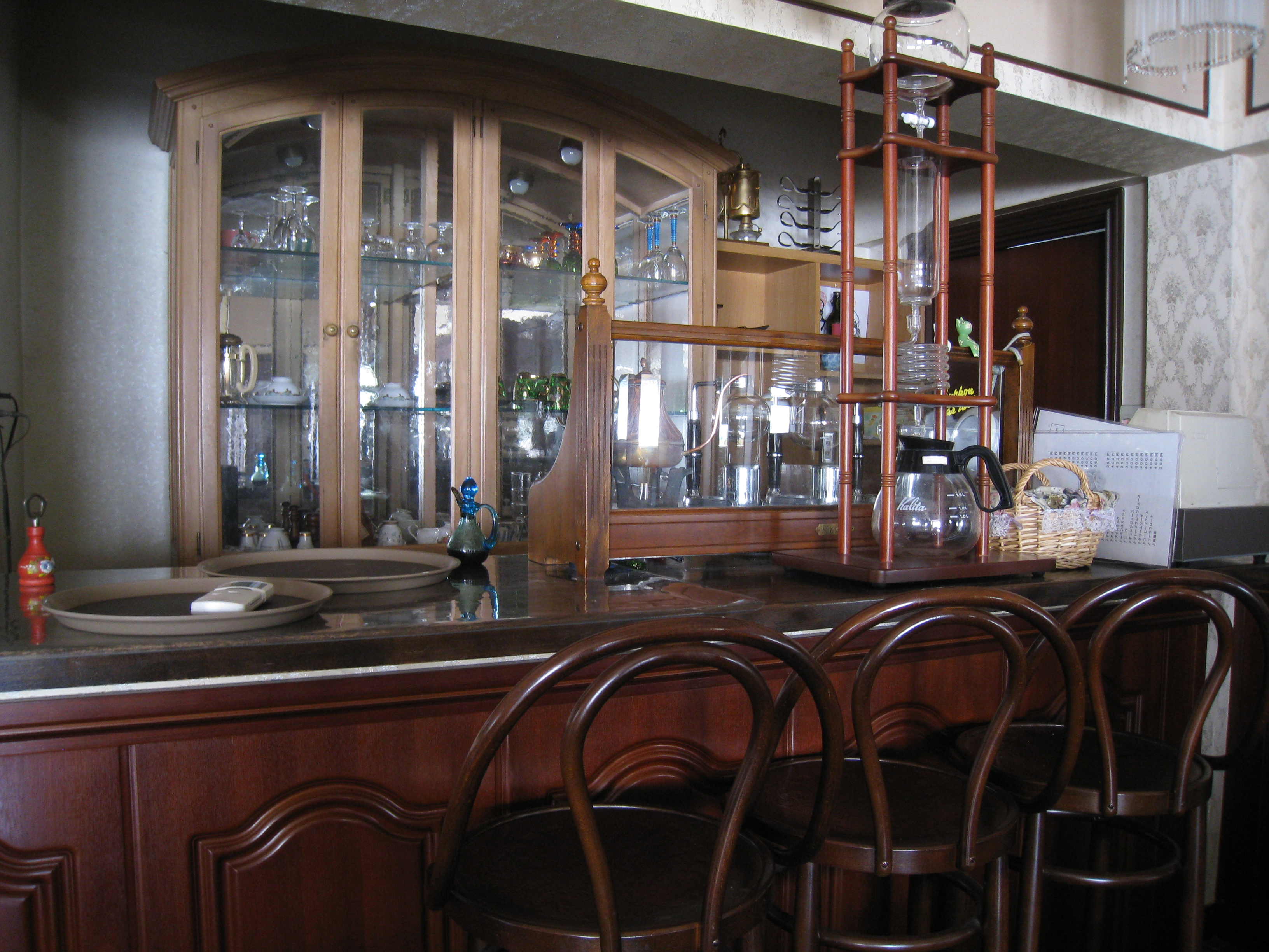 高齢のため、不定休とさせていただきます